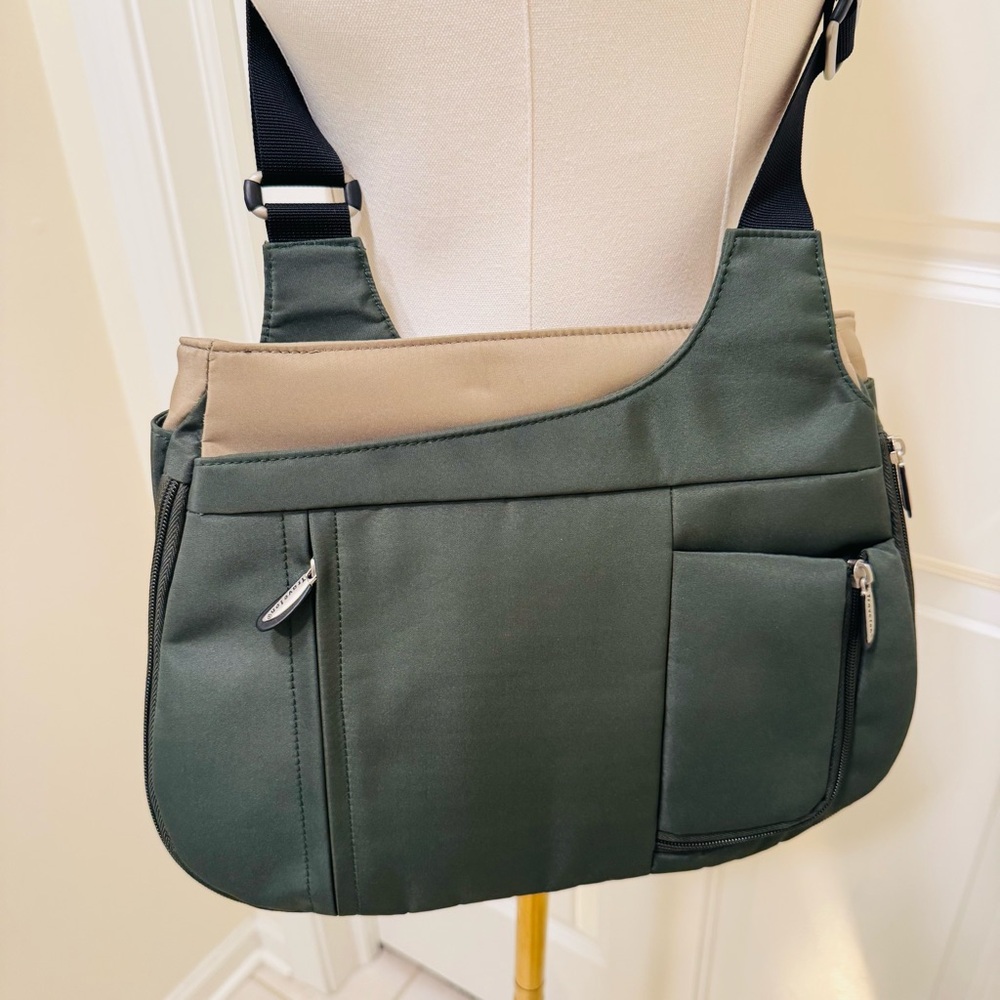Travelon Crossbody Anti-theft Pine Green Purse Expandable Adjustable RFID, NWOT
